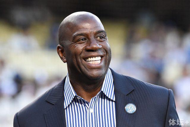 超5万名车迷打卡上赛场 2026中国超级跑车锦标赛上海站落幕