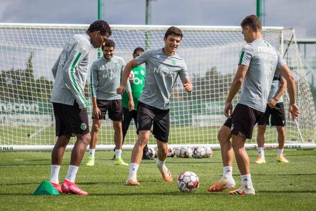 郑钦文无缘WTA1000马德里站单打16强